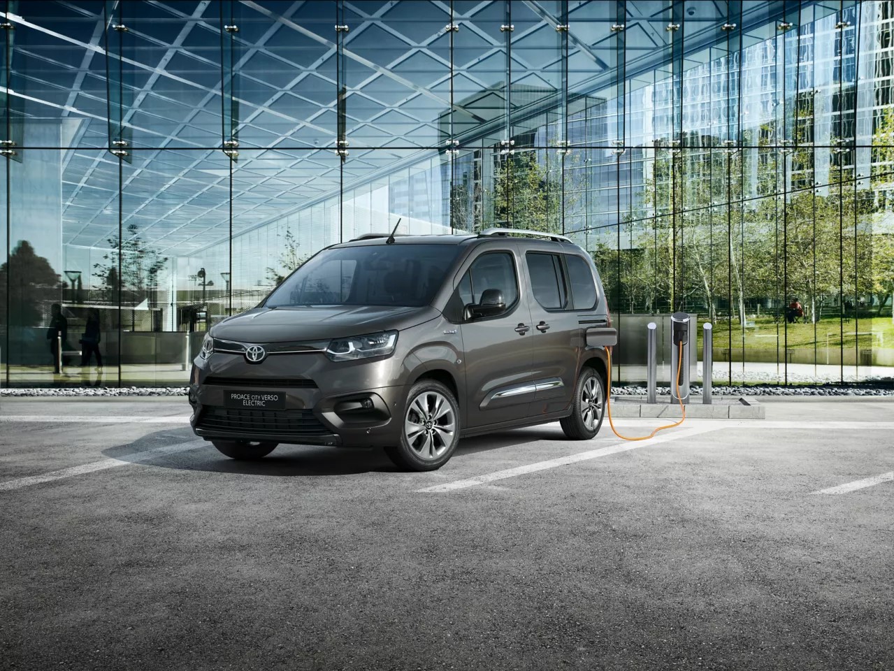 /img/gama/toyota/proace-city-verso/proace city verso electric empresas.jpg?vn=9a6fa2fe-2645-4ff6-a627-d70db1098186